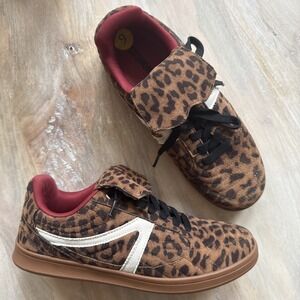 Cushionaire‎ Memory Foam Astro Leopard Shoes Size 9